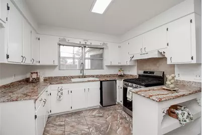 731 Dunwick Lane, Pasadena, TX 77502 - Photo 3