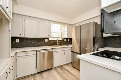 162 Bluebonnet Street, Sugar Land, TX 77478 - Photo 11