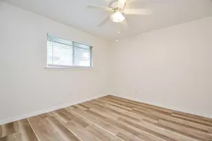 162 Bluebonnet St, Sugar Land, TX 77478 - Photo 17