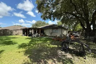 10903 Sela Ln, Houston, TX 77072 - Photo 9