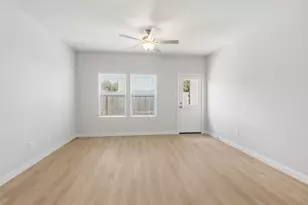 10635 Crockett Meadows Blvd, Conroe, TX 77306 - Photo 5