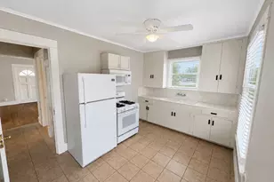 3012 Ave O 1/2, Galveston, TX 77550 - Photo 9