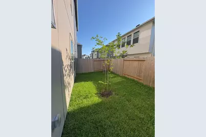 11904 Lawton Creek Lane, Houston, TX 77051 - Photo 27