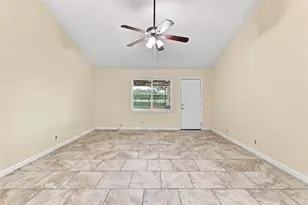 426 Corley Dr, Highlands, TX 77562 - Photo 17