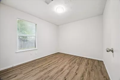 5239 Sugar Bush Drive, Houston, TX 77048 - Photo 15