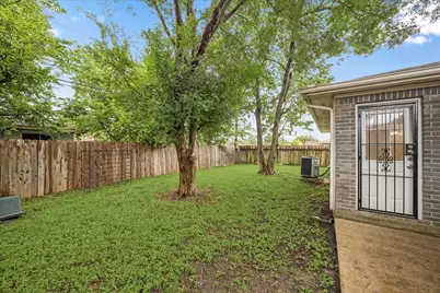 5239 Sugar Bush Drive, Houston, TX 77048 - Photo 19