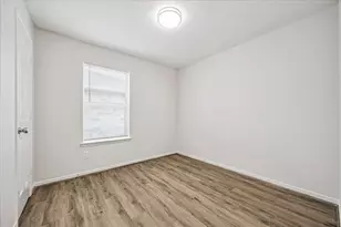 5239 Sugar Bush Dr, Houston, TX 77048 - Photo 17