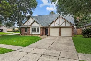 423 Starborrough Dr, League City, TX 77573 - Photo 3