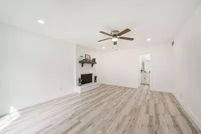 1902 Papoose Trail, Crosby, TX 77532 - Photo 13