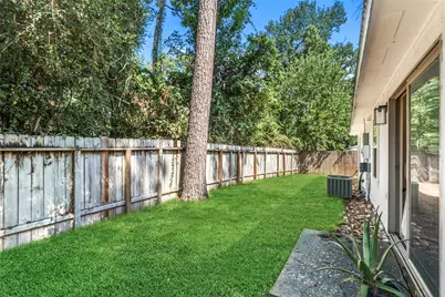 7 Hasting Oak Court, The Woodlands, TX 77381 - Photo 23