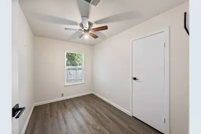 7 Hasting Oak Court, The Woodlands, TX 77381 - Photo 19