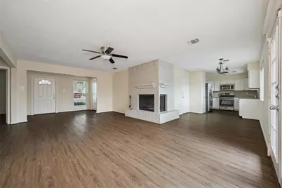 103 Brigadoon Lane, Friendswood, TX 77546 - Photo 5