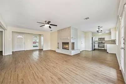 103 Brigadoon Lane, Friendswood, TX 77546 - Photo 5