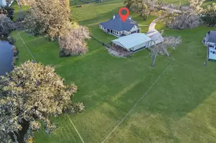 726 Stallion Cir, Angleton, TX 77515 - Photo 45