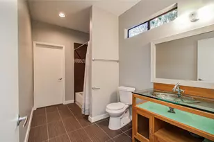 1609 Welch St, Houston, TX 77006 - Photo 23