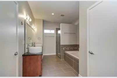 1609 Welch Street #B, Houston, TX 77006 - Photo 21