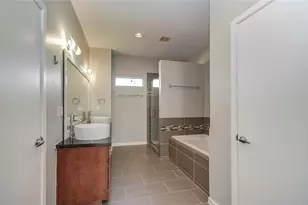 1609 Welch St, Houston, TX 77006 - Photo 21