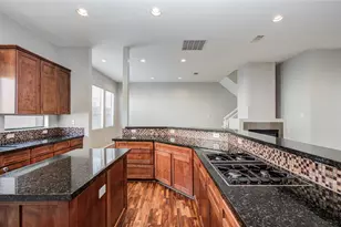 1609 Welch St, Houston, TX 77006 - Photo 5