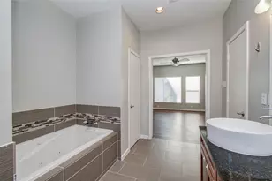 1609 Welch St, Houston, TX 77006 - Photo 15