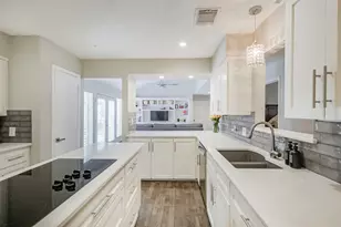 13919 Swiss Hill Dr, Houston, TX 77077 - Photo 11