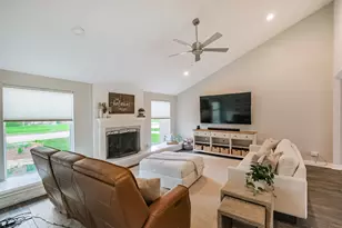 13919 Swiss Hill Dr, Houston, TX 77077 - Photo 3