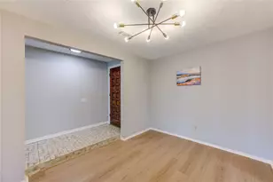 10523 Towne Square Rd, Sugar Land, TX 77498 - Photo 5