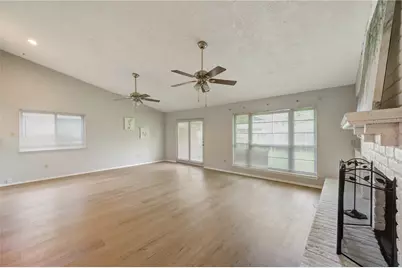 10523 Towne Square Road, Sugar Land, TX 77498 - Photo 7
