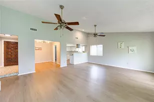 10523 Towne Square Rd, Sugar Land, TX 77498 - Photo 9