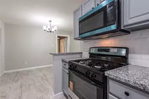 607 Debbie Ln, Alvin, TX 77511 - Photo 11