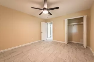 607 Debbie Ln, Alvin, TX 77511 - Photo 19