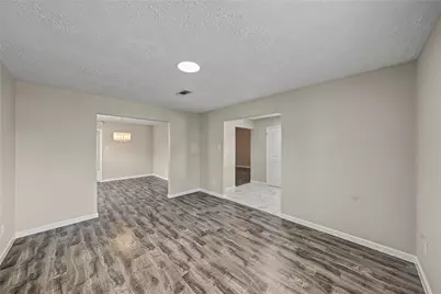 7015 Northleaf Drive, Houston, TX 77086 - Photo 9