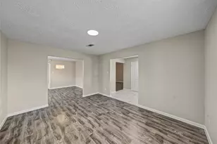 7015 Northleaf Dr, Houston, TX 77086 - Photo 9