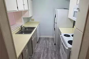 3025 Walnut Bend Ln, Houston, TX 77042 - Photo 15