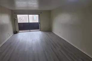 3025 Walnut Bend Ln, Houston, TX 77042 - Photo 7