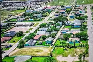 5724 Avenue T, Galveston, TX 77550 - Photo 1