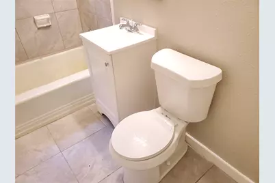5318 Doulton Drive, Houston, TX 77033 - Photo 5