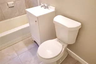 5318 Doulton Dr, Houston, TX 77033 - Photo 5