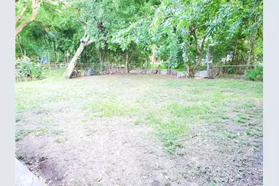 5318 Doulton Drive, Houston, TX 77033 - Photo 17