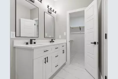 8216 Locksley Road #B, Houston, TX 77078 - Photo 15
