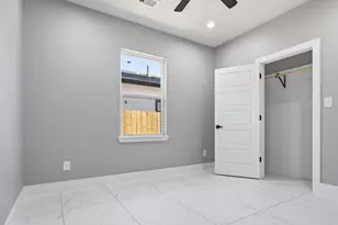 8216 Locksley Rd, Houston, TX 77078 - Photo 11