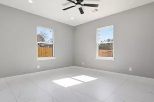 8216 Locksley Rd, Houston, TX 77078 - Photo 13