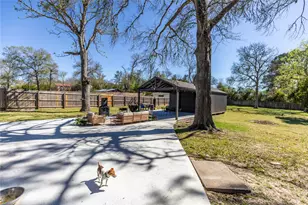 505 E Strauss St, Bellville, TX 77418 - Photo 21