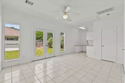 5762 Birdwood Road, Houston, TX 77096 - Photo 41