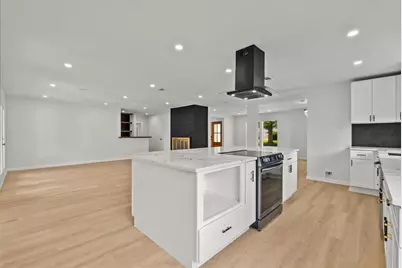 5762 Birdwood Road, Houston, TX 77096 - Photo 11