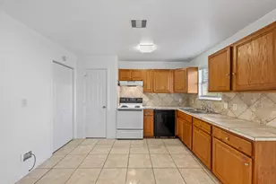 1610 St Barbe St, Hempstead, TX 77445 - Photo 13