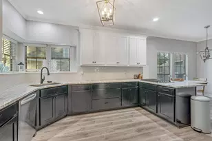 2019 Lake Hills Dr, Houston, TX 77339 - Photo 11