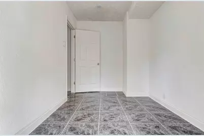 101 Live Oak Street, Baytown, TX 77520 - Photo 21