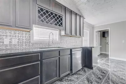 101 Live Oak Street, Baytown, TX 77520 - Photo 15