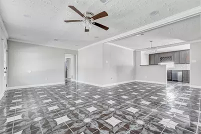 101 Live Oak Street, Baytown, TX 77520 - Photo 9