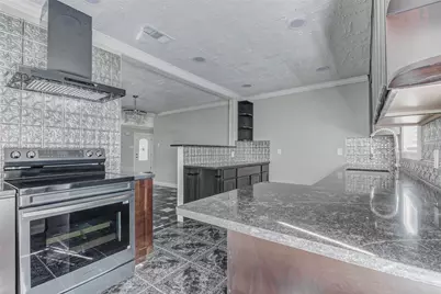 101 Live Oak Street, Baytown, TX 77520 - Photo 13